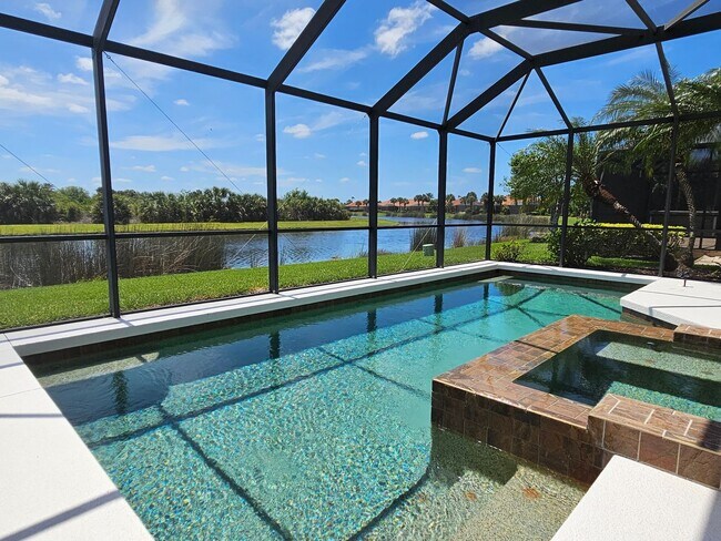 Building Photo - Seasonal Short-Term 3 Bedroom 2 Bathroom Heated Pool Home located in Venetian Club & River Club!