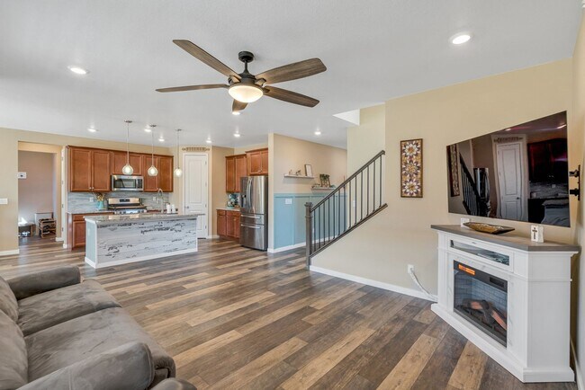 Building Photo - 5 Bed 4 Bath Home in Elizabeth