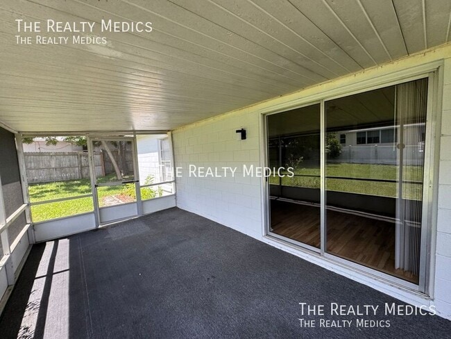 Building Photo - 2144 E Parkton Dr