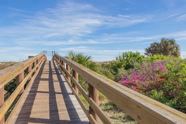 Building Photo - 880-A1A A1A Beach Blvd