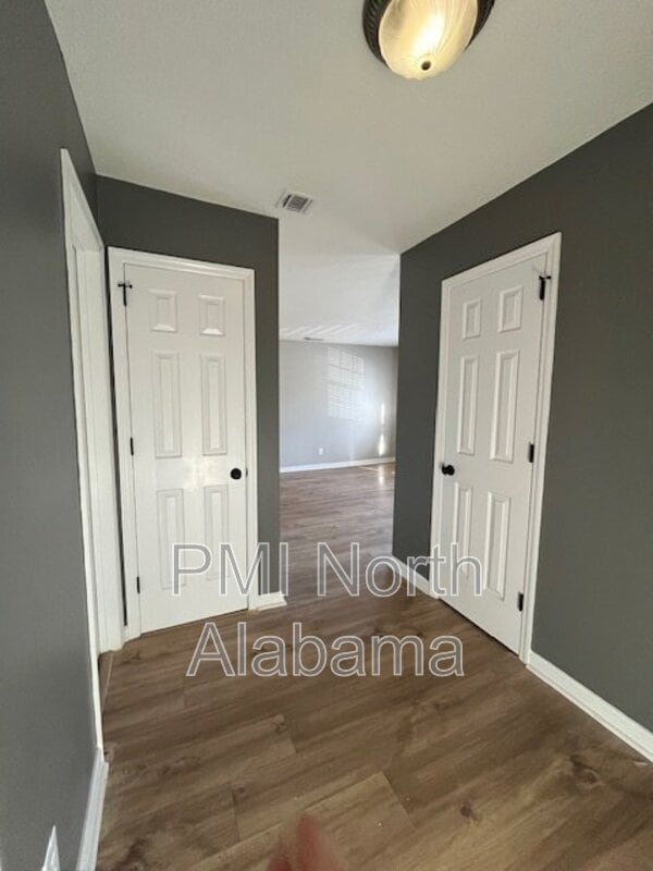 Building Photo - 2080 Woodlawn Dr SW