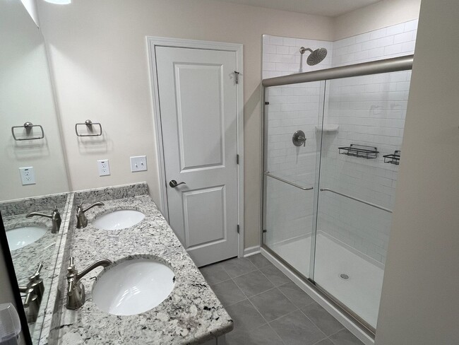 Building Photo - GREAT 3 bedroom 2.5 bath HOME IN WENDELL!