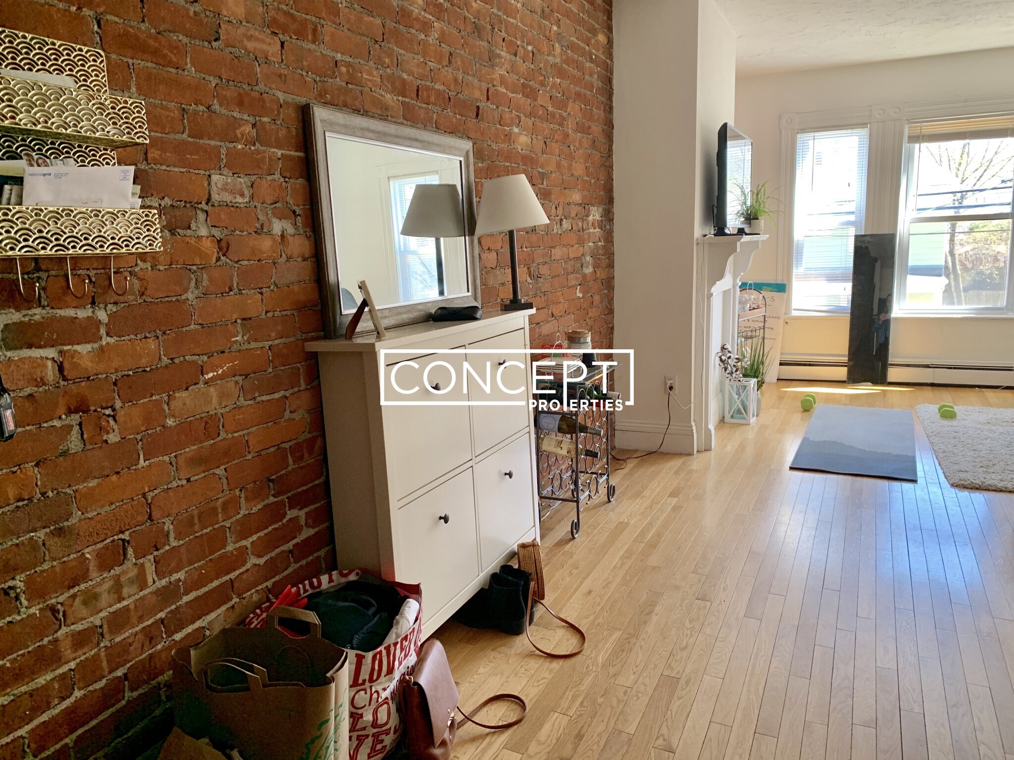 Building Photo - 64 Murdock St