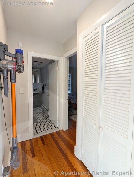 Building Photo - 28 Fairmount Ave