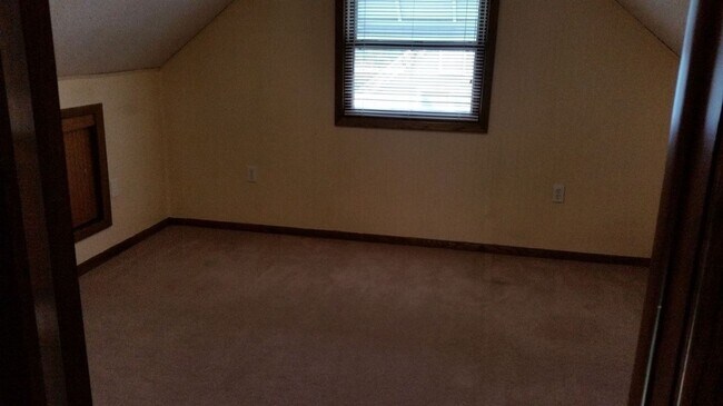 Building Photo - 4 br, 2 bath House - 4019 Washington Ave.