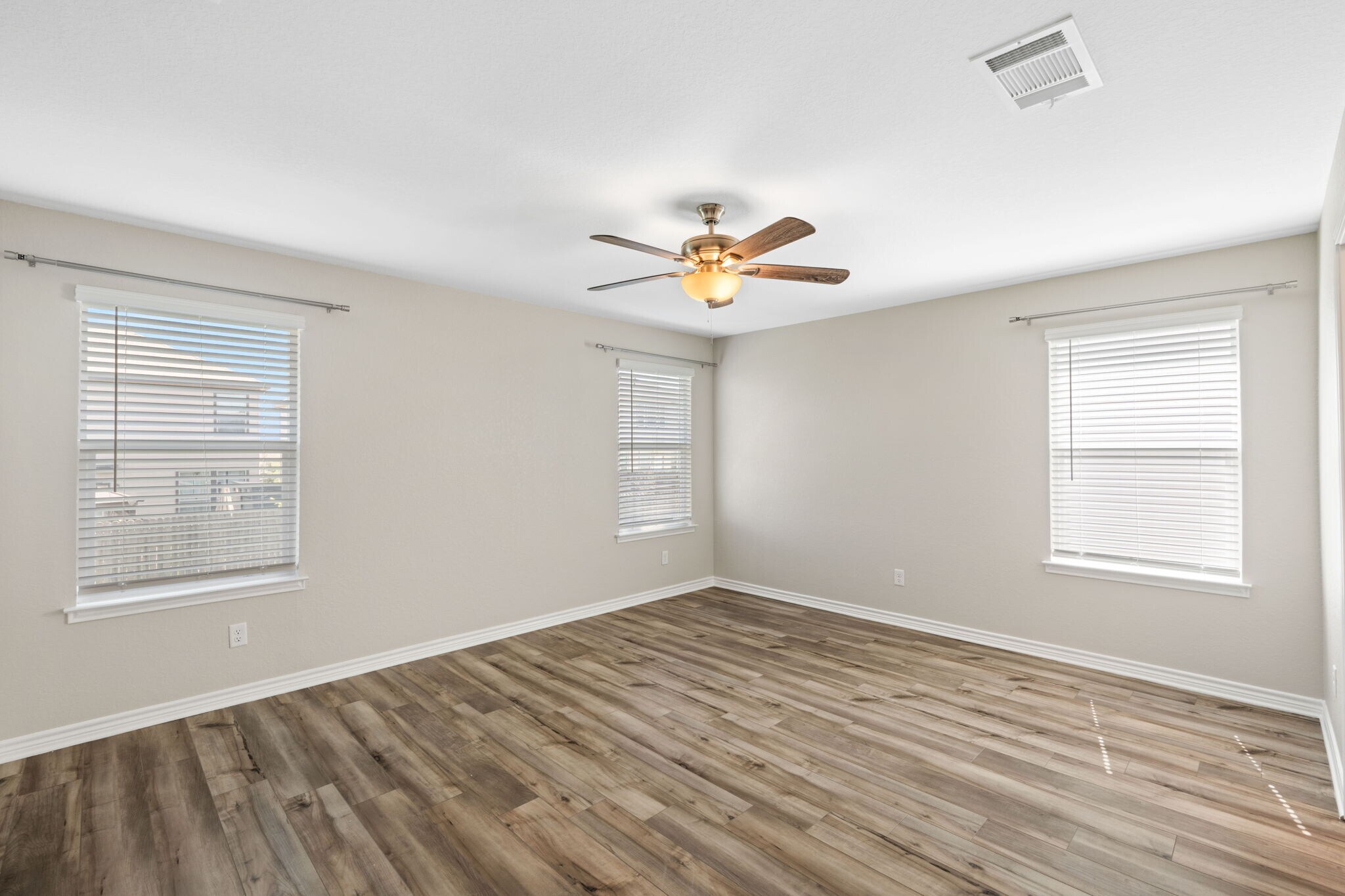 Building Photo - 9411 Braman Pt