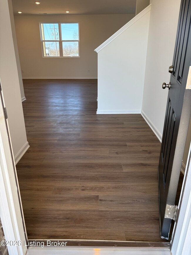 Building Photo - 6814 Oak Rock Dr