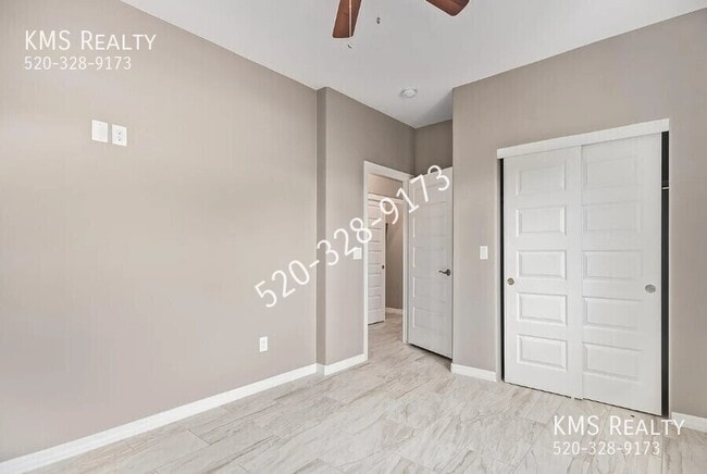 Building Photo - 1304 S 5th Ave