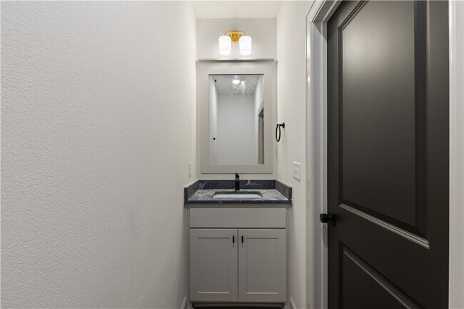 Building Photo - 1121 Whistler St