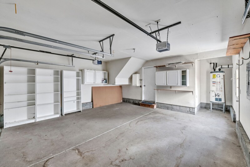 Building Photo - 3136 Sacramento Dr