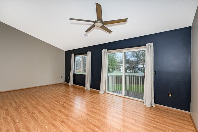 Living Room (View 2) - 1460 Buckingham Gate Blvd