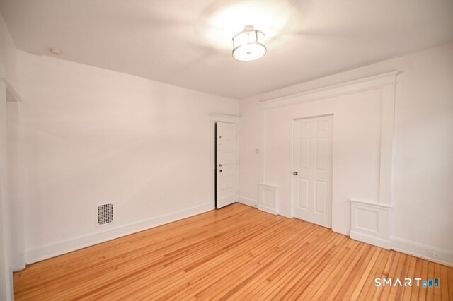 Building Photo - 117 Marion St