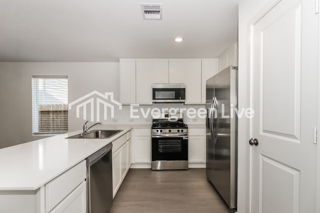 Building Photo - 19747 US-59