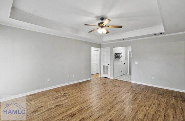 Building Photo - 404 Clairemore Cir