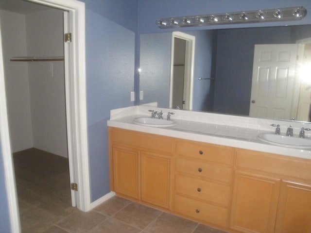 Building Photo - Great Value in Gated Community!