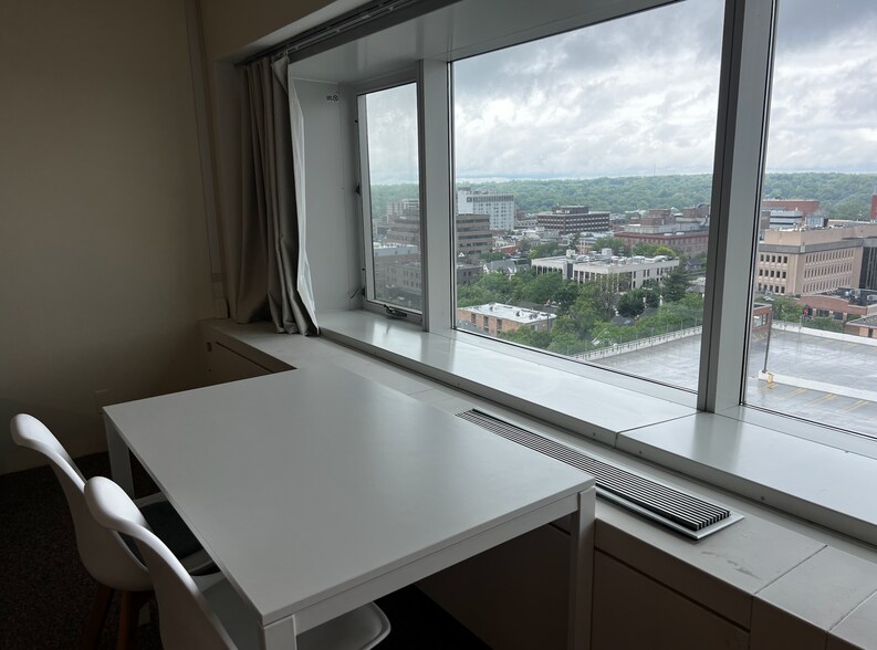 Building Photo - 555 E William St