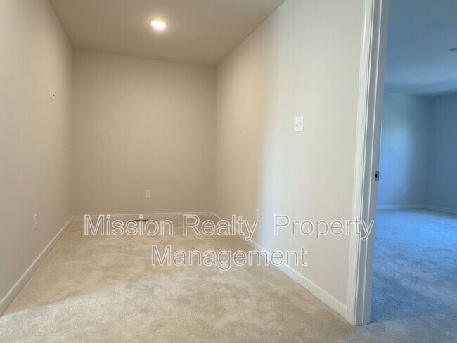 Building Photo - 14639 Hancock Towns Dr