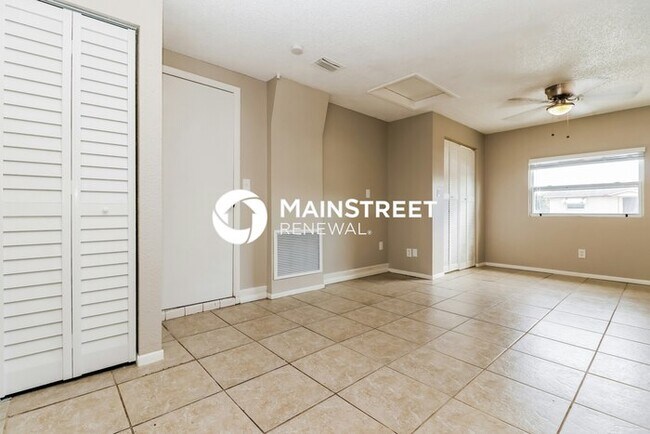 Building Photo - 3 Bedroom Pet-Friendly Home in HOLIDAY, FL with Main Street Renewal