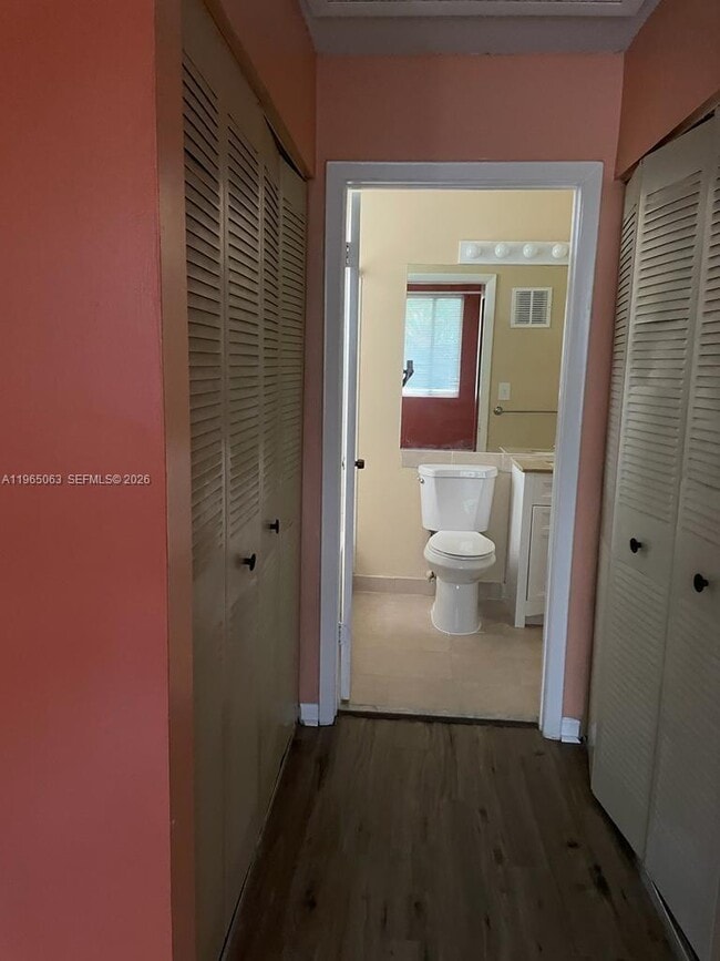 Building Photo - 651 Lyons Rd