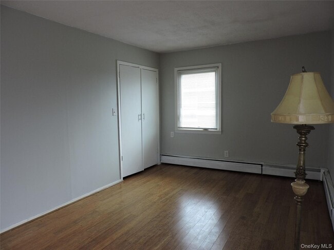 Building Photo - 18 Leach St