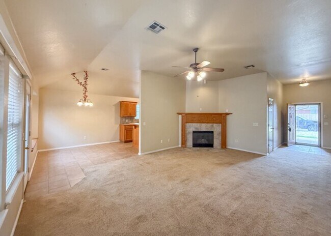 Building Photo - 17553 Gold Dr