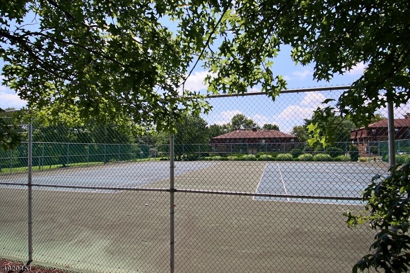 Building Photo - 1410 Normandy Ct