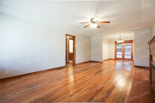 Building Photo - 2714 SE 48th Av