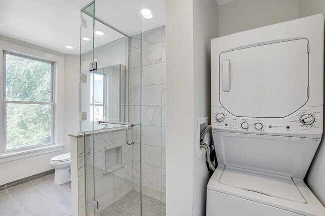 Building Photo - 274 Montgomery St