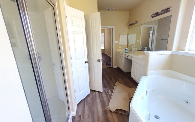 Building Photo - 12911 Brook Arbor Ct