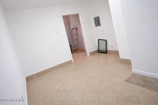 Building Photo - 95 Cedar Hill Ave