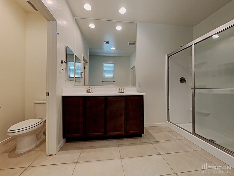 Building Photo - 605 W Cholena Trail