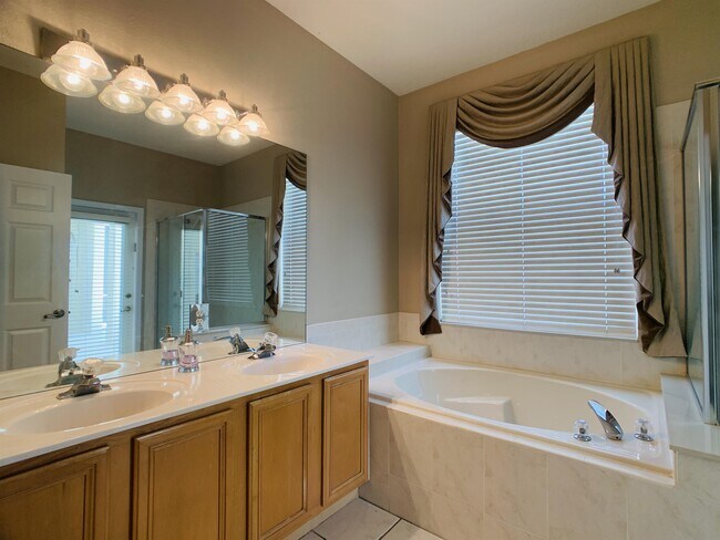 Building Photo - 3111 Pebble Ct