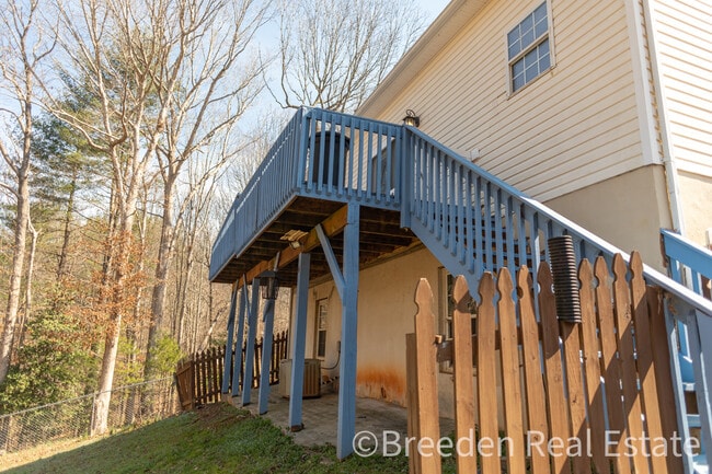 Building Photo - 220 Sequoyah Cir