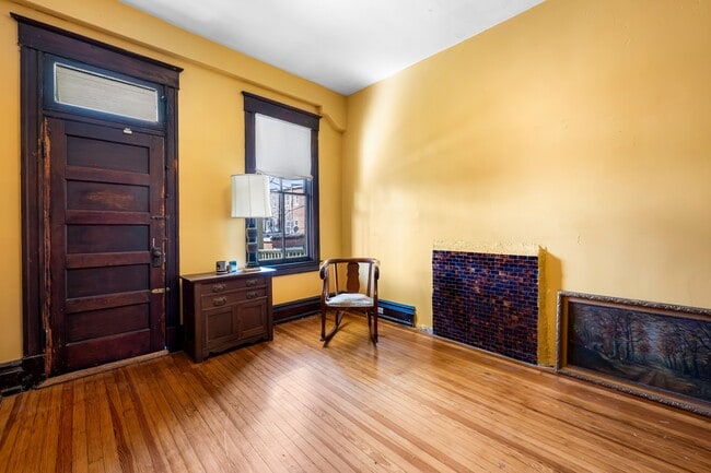 Building Photo - 3314 Auchentoroly Terrace