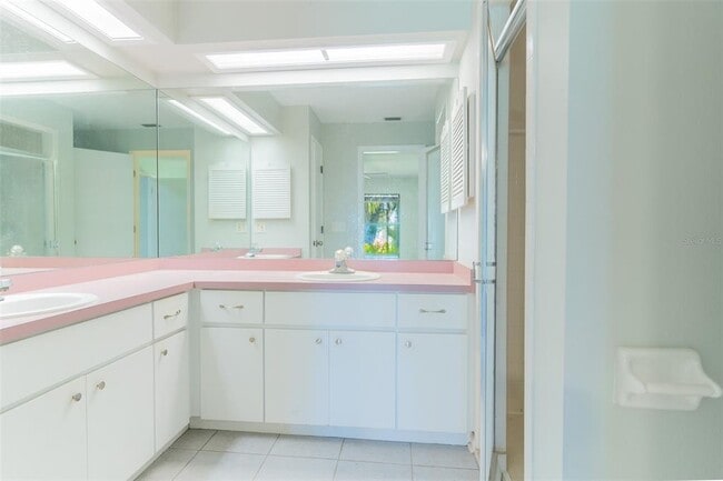 Building Photo - 24 Buck Cir