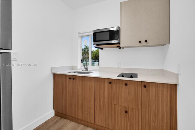 Building Photo - 4701 SW 104th Ct