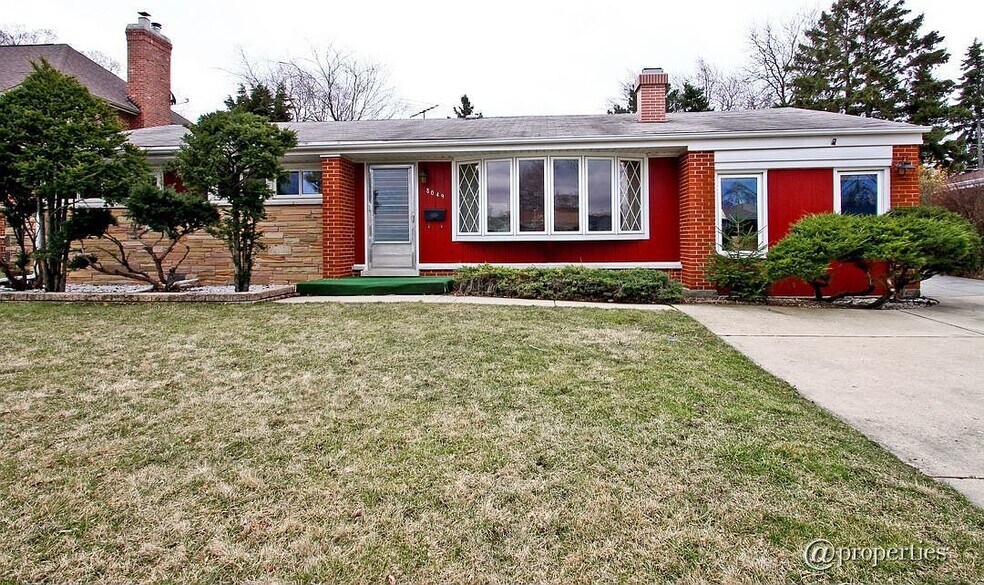 Primary Photo - 8049 W Eastwood Ave