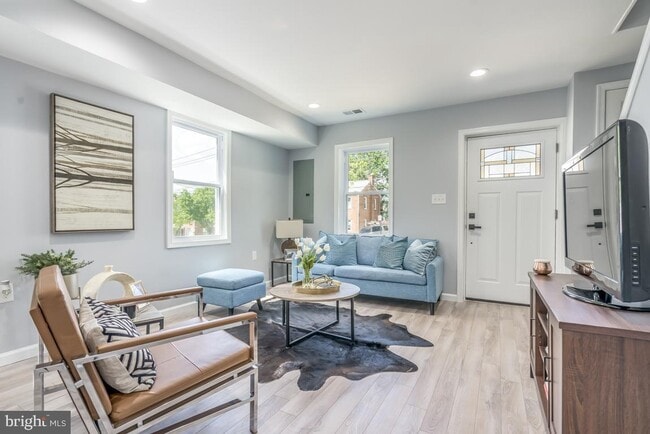 Building Photo - 4725 B St SE