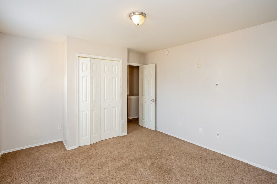 Building Photo - 9514 John Russell Rd