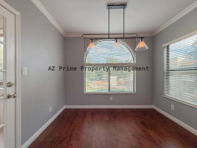 Building Photo - 750 E Northern Ave