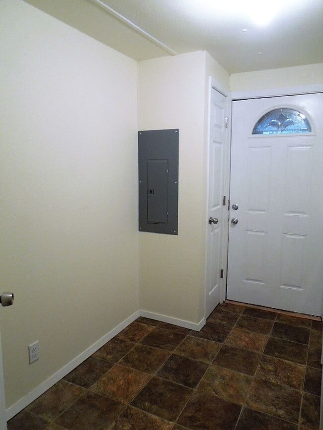 Building Photo - Remodeled 3 Bedroom Home with 2 Car Garage!