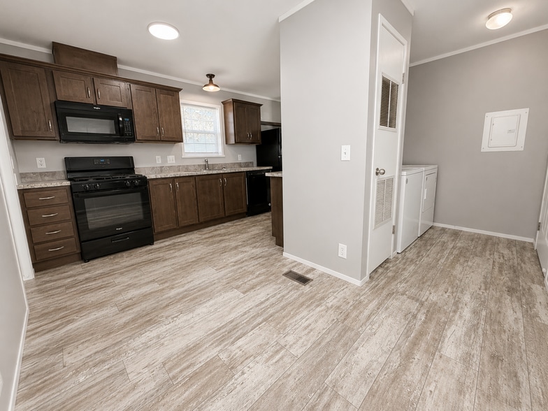 Building Photo - 11827 Cascade Cir