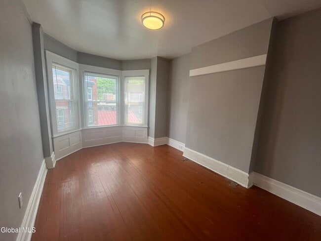 Building Photo - 151 4th St