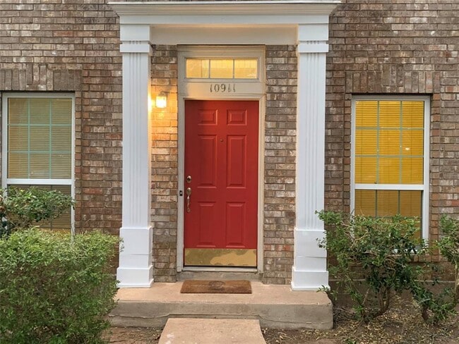 Building Photo - 10911 Grassmere Ct