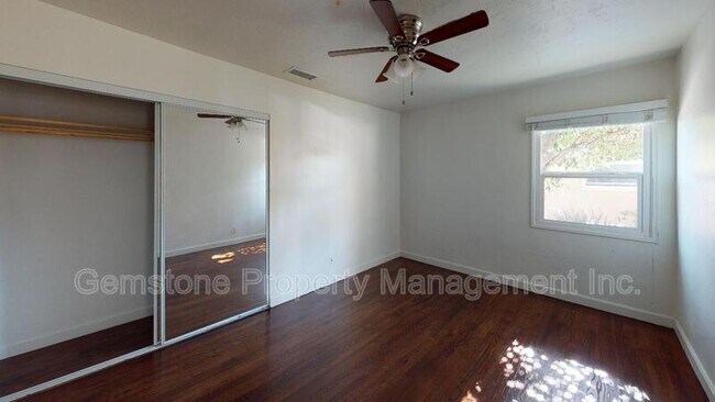 Building Photo - 6203 Mesita Dr