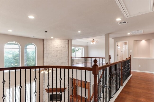 Building Photo - 10101 Lisi Anne Dr