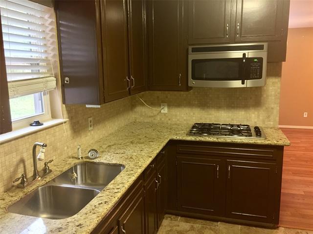 Building Photo - 609 Canyon Ridge Dr