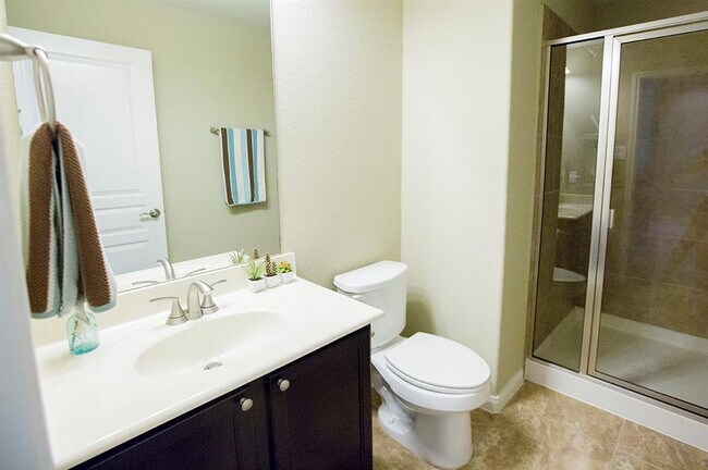 Building Photo - 25630 Foxrun Vista Dr