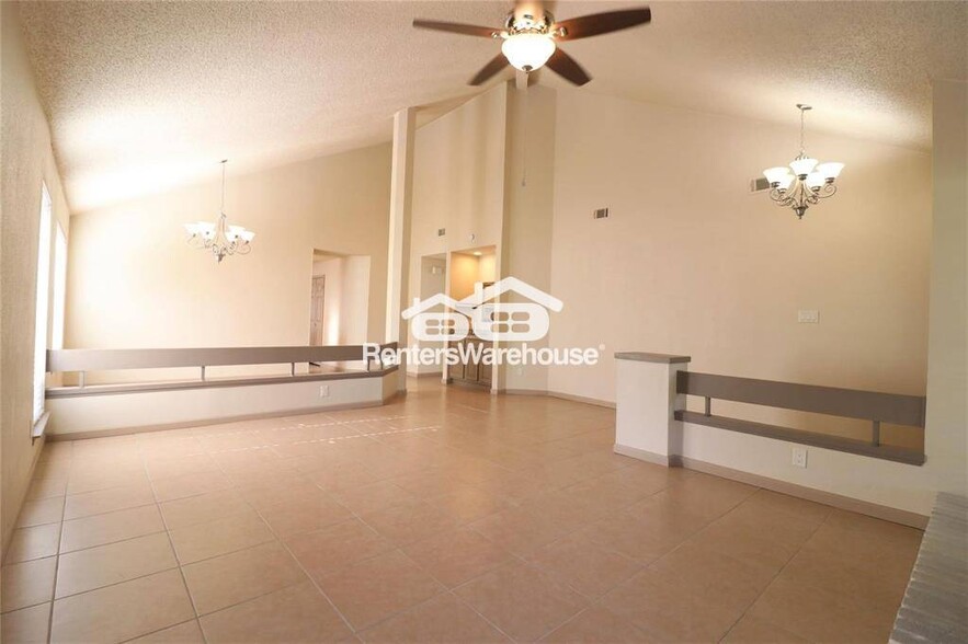 Building Photo - 16034 Barbarossa Dr