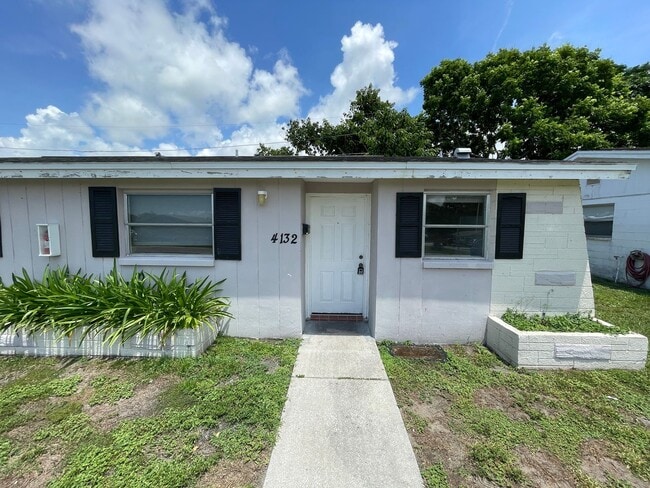 Building Photo - 2/1 in New Port Richey